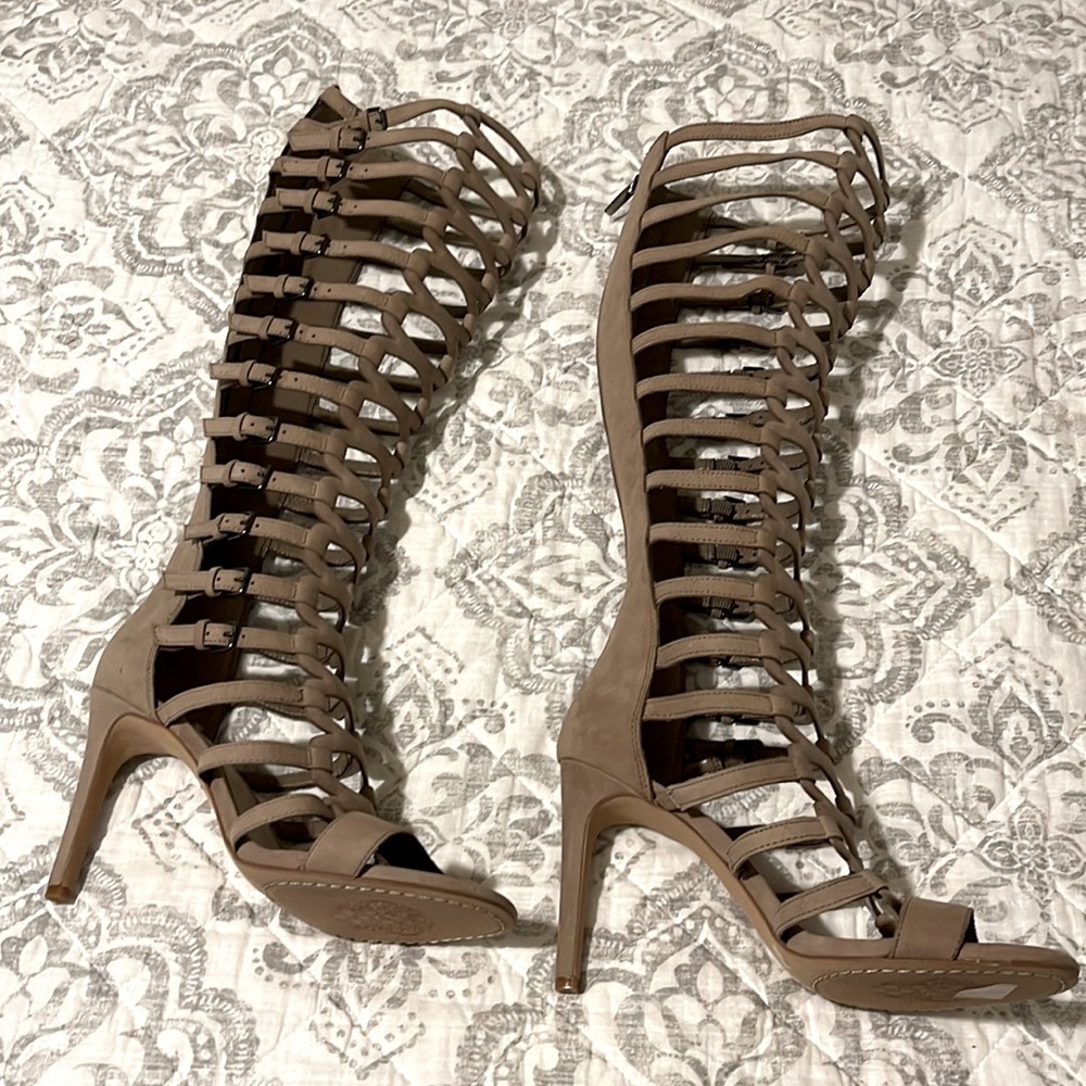 NWOT Gladiator heels Nude color